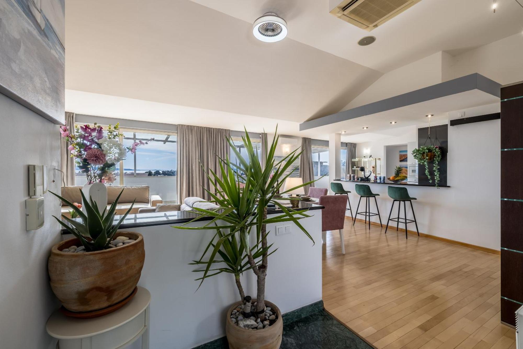 Urban Utopia Penthouse With Private Parking Split Dış mekan fotoğraf